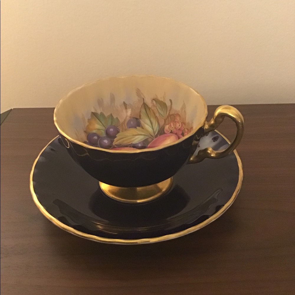 Aynsley Bone China tea cup